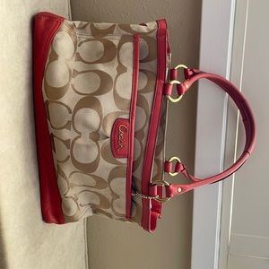 Coach shoulder salmon purse